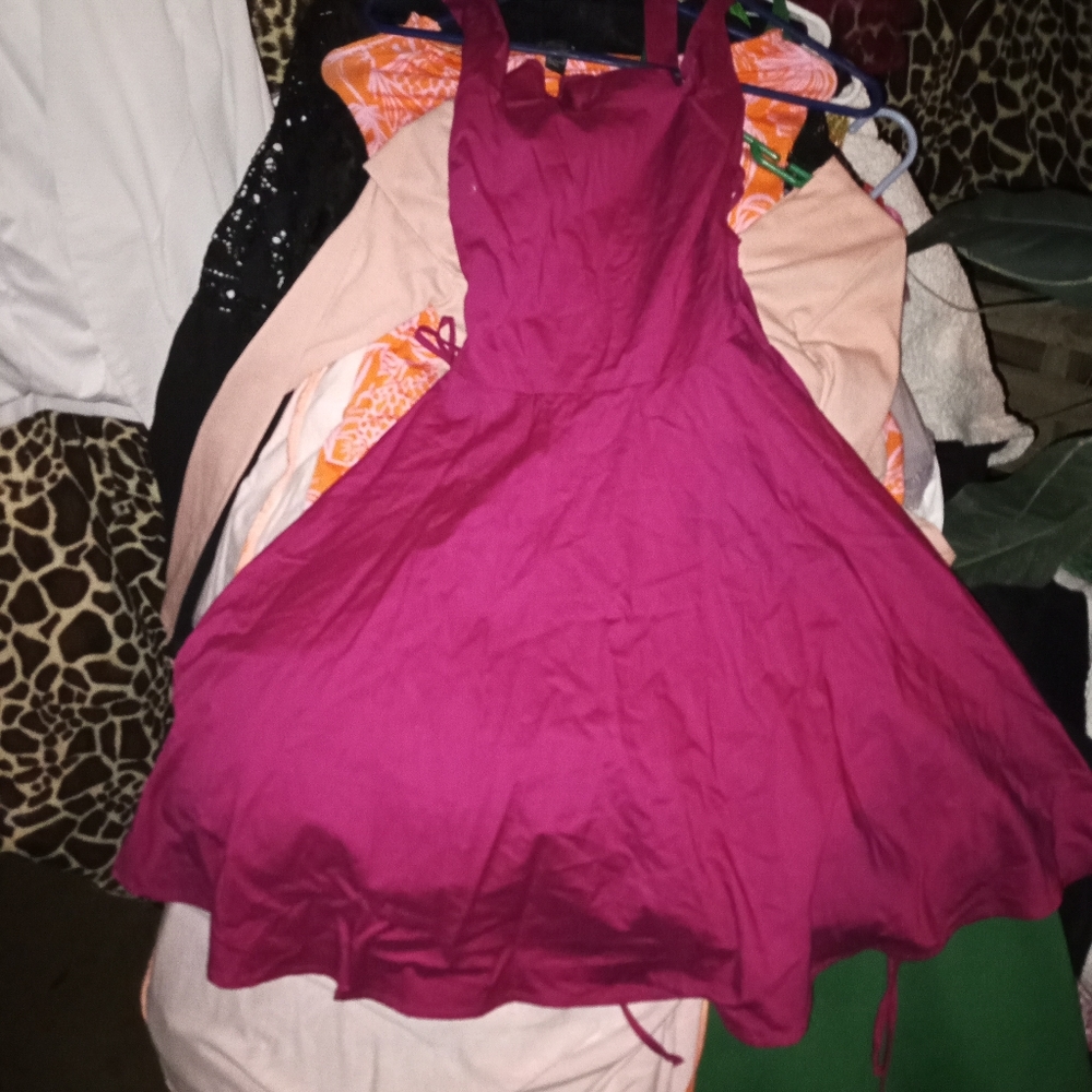 Dress - Picture 2 of 3